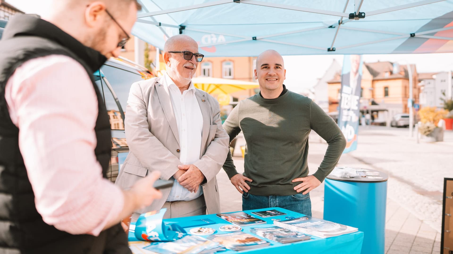 Infostand mit Jürgen Treutler in Sonneberg